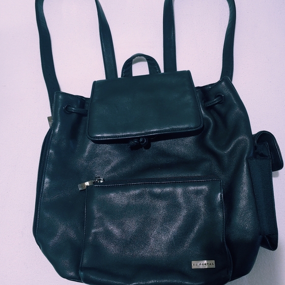 El Portal leather backpack. - Picture 3 of 9